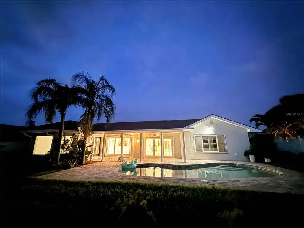 324 Leeward Island Clearwater Beach FL 33767
