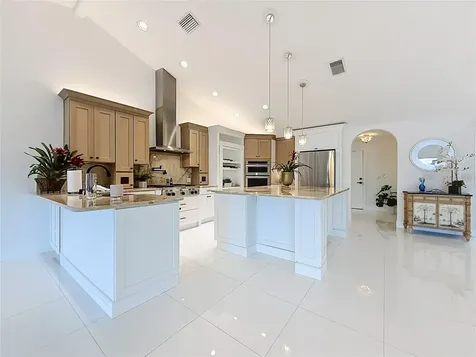324 Leeward Island Clearwater Beach FL 33767
