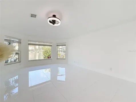 324 Leeward Island Clearwater Beach FL 33767