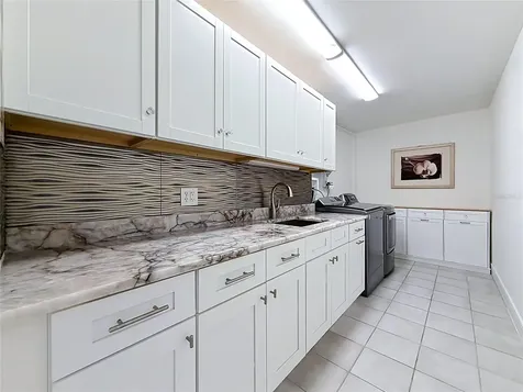 324 Leeward Island Clearwater Beach FL 33767