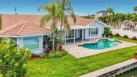 324 Leeward Island Clearwater Beach FL 33767