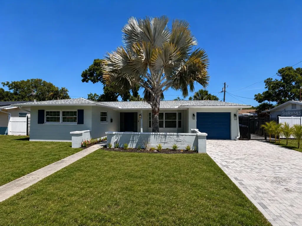 5813 26th Avenue N St Petersburg FL 33710