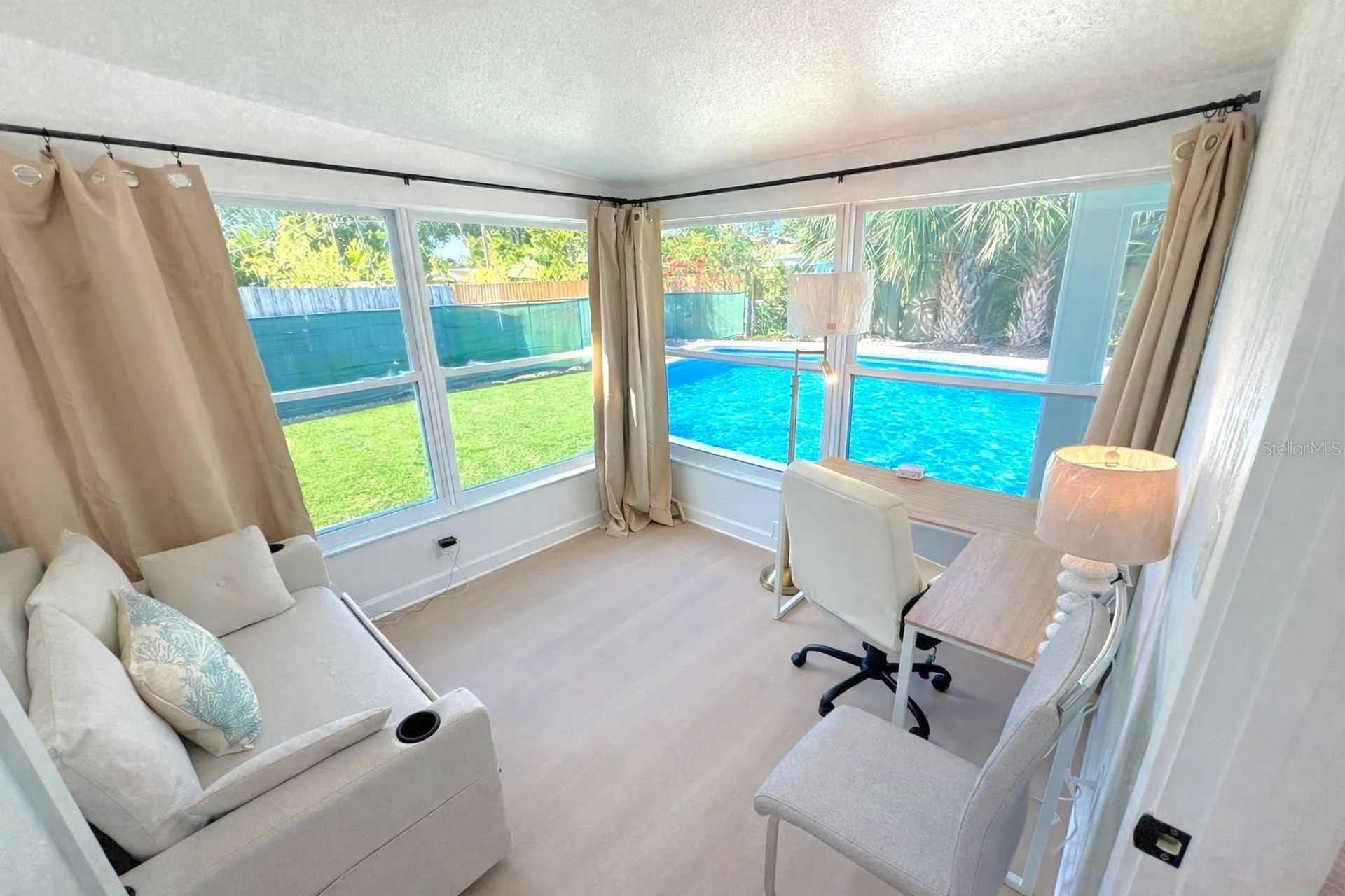 5813 26th Avenue N St Petersburg FL 33710