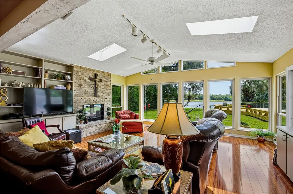 3933 SE State Road 21 Keystone Heights FL 32656