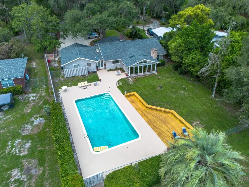 3933 SE State Road 21 Keystone Heights FL 32656