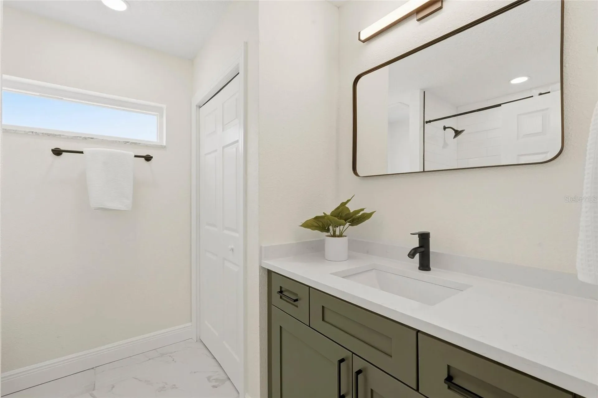 2580 68th Avenue S St Petersburg FL 33712