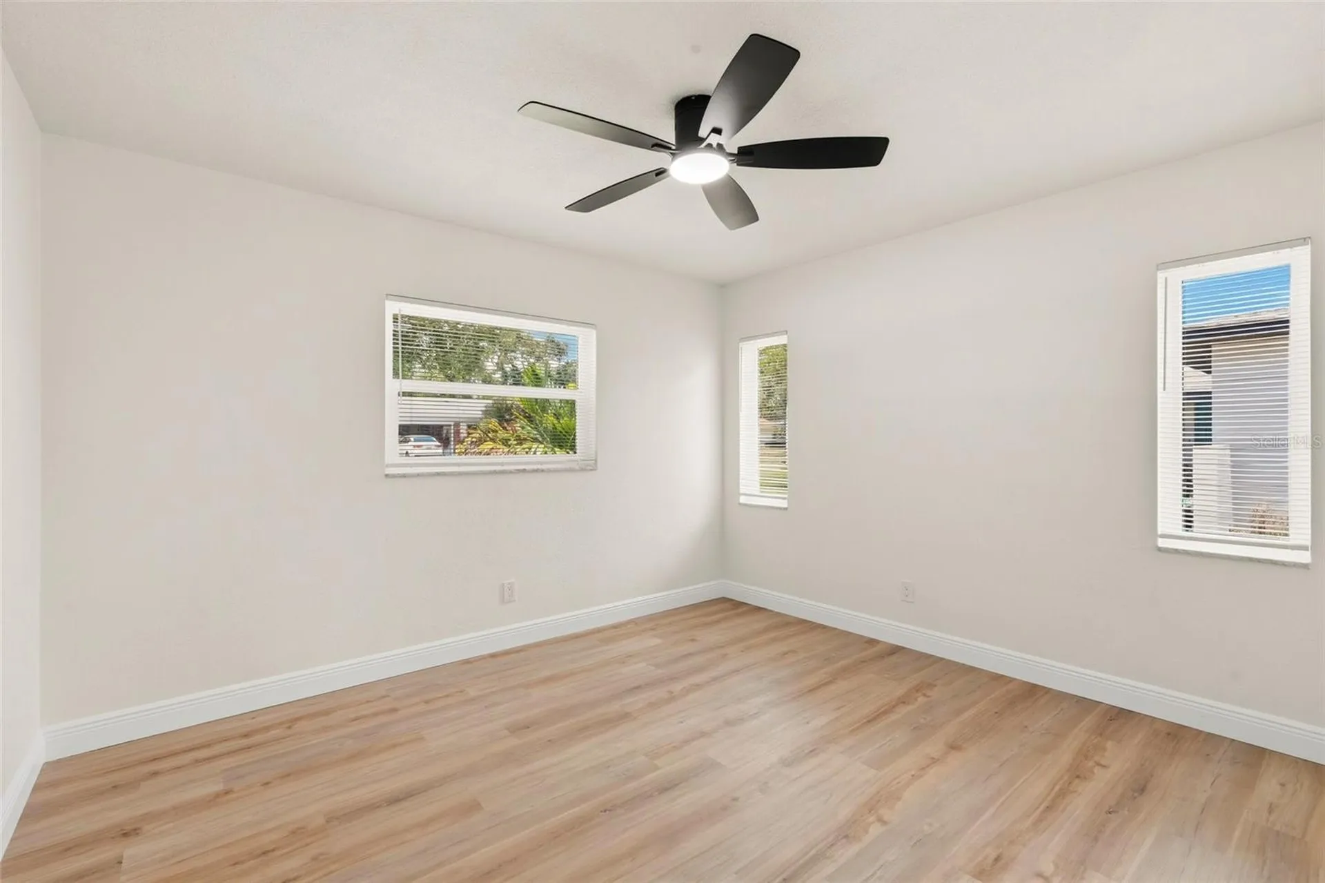 2580 68th Avenue S St Petersburg FL 33712