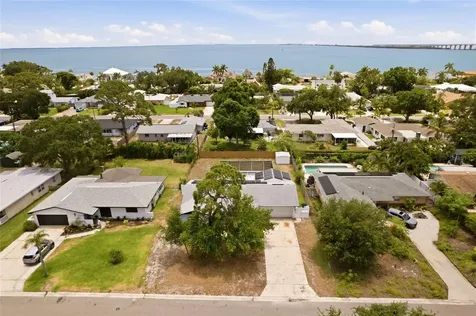 2580 68th Avenue S St Petersburg FL 33712