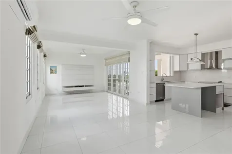 97 Calle Pitirre Montehiedras San Juan PR 00926
