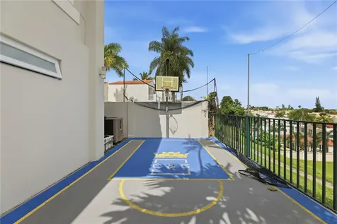 97 Calle Pitirre Montehiedras San Juan PR 00926