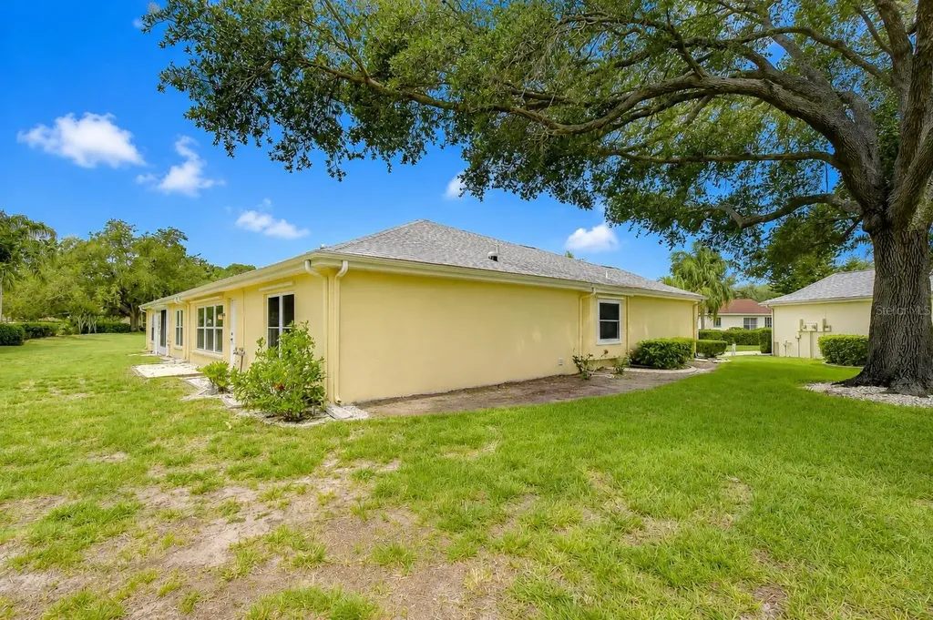818 Mccallister Avenue Sun City Center FL 33573