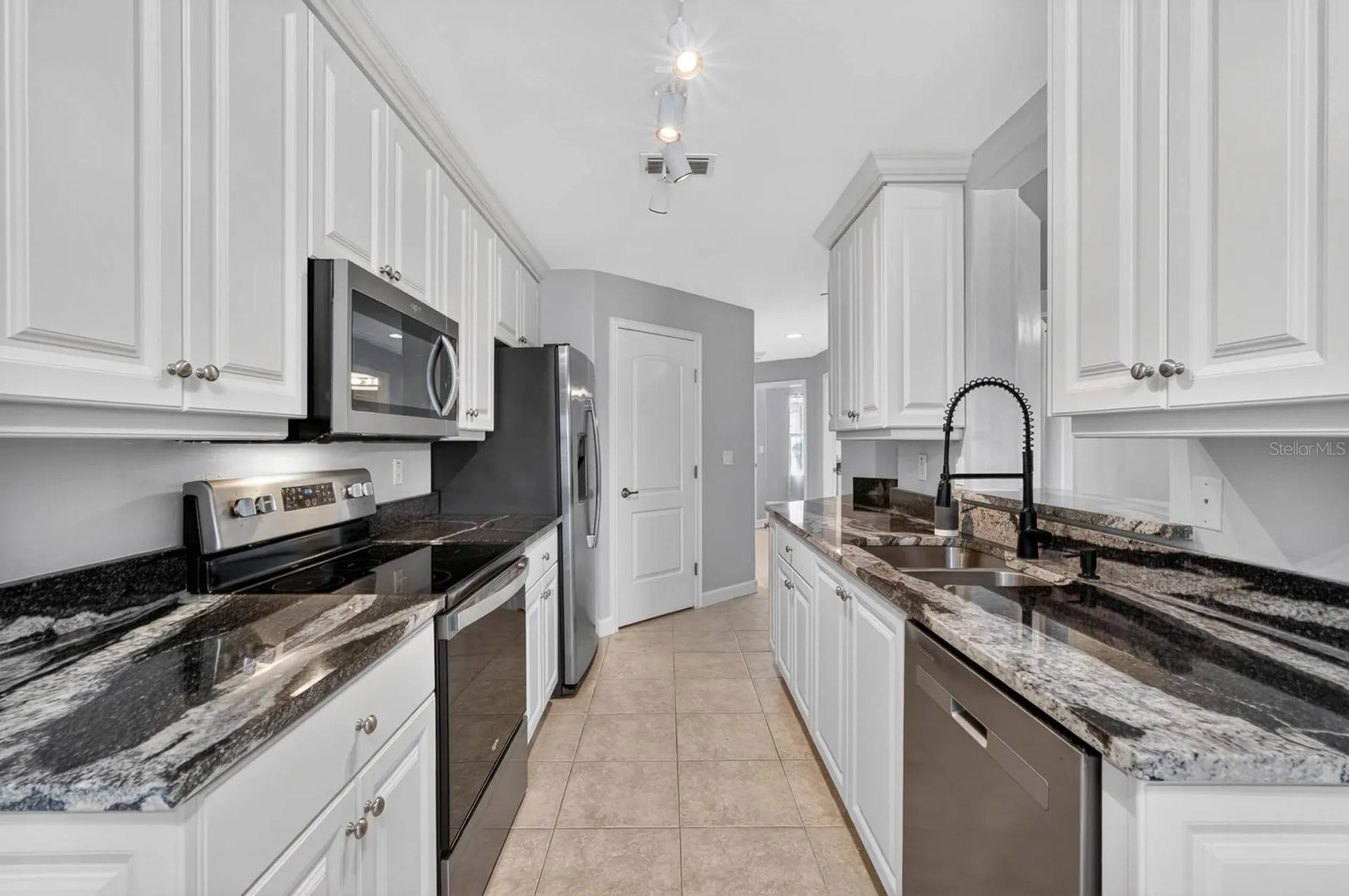 424 Luna Bella Lane New Smyrna Beach FL 32168