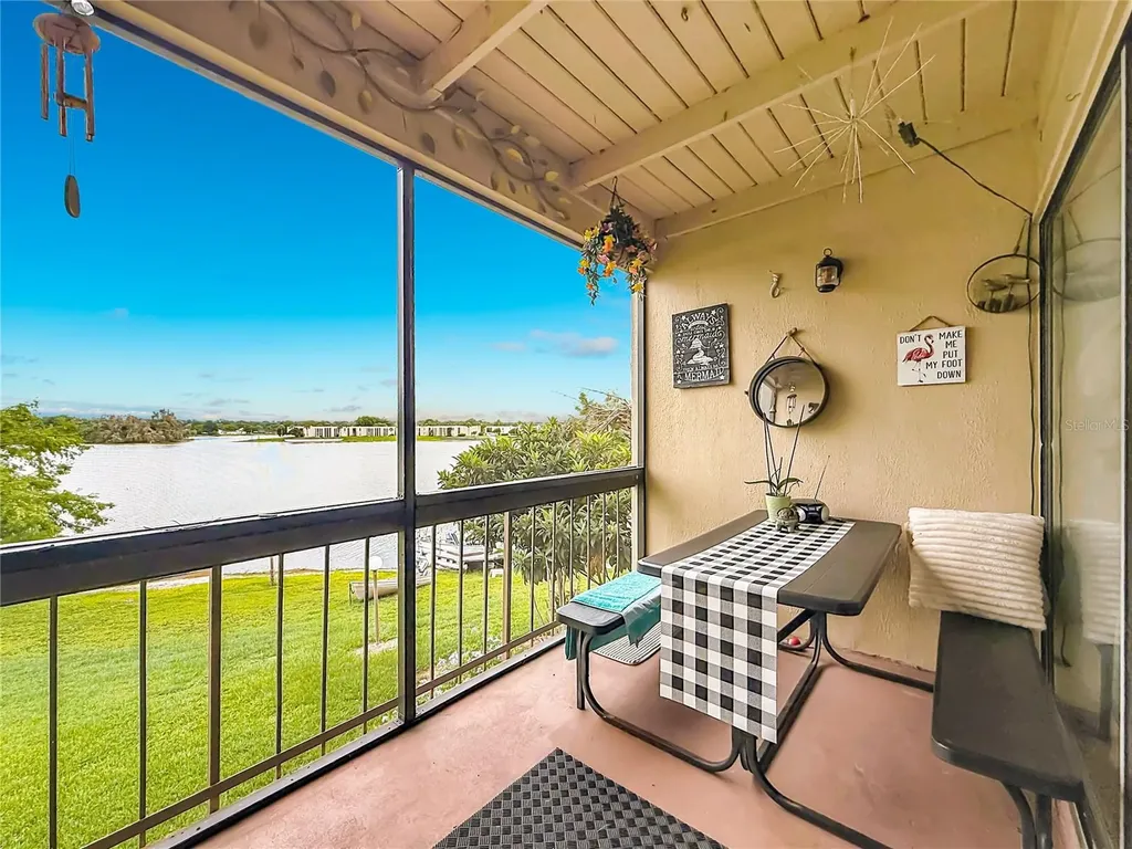 574 Orange Drive Altamonte Springs FL 32701