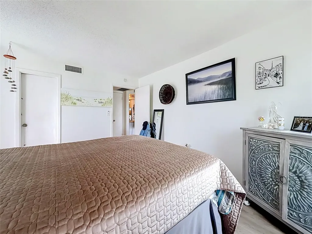 574 Orange Drive Altamonte Springs FL 32701