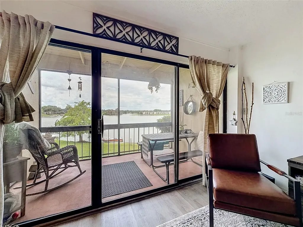 574 Orange Drive Altamonte Springs FL 32701