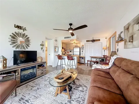 574 Orange Drive Altamonte Springs FL 32701