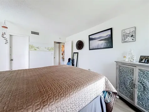 574 Orange Drive Altamonte Springs FL 32701