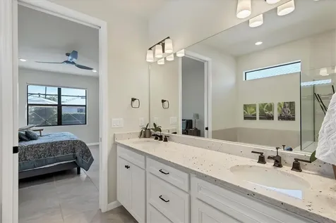 5721 Sweet Leaf Way Sarasota FL 34238