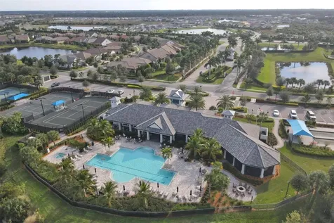 5721 Sweet Leaf Way Sarasota FL 34238