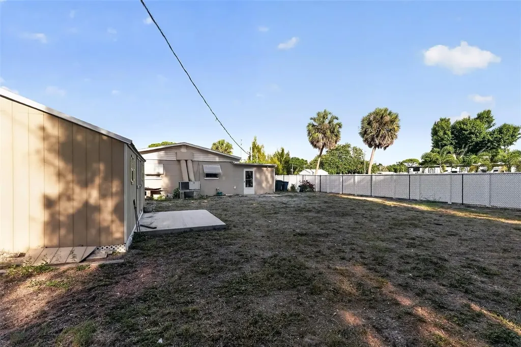 5511 3rd Street W Bradenton FL 34207