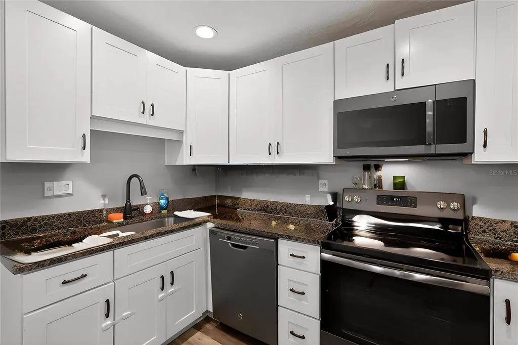 5511 3rd Street W Bradenton FL 34207