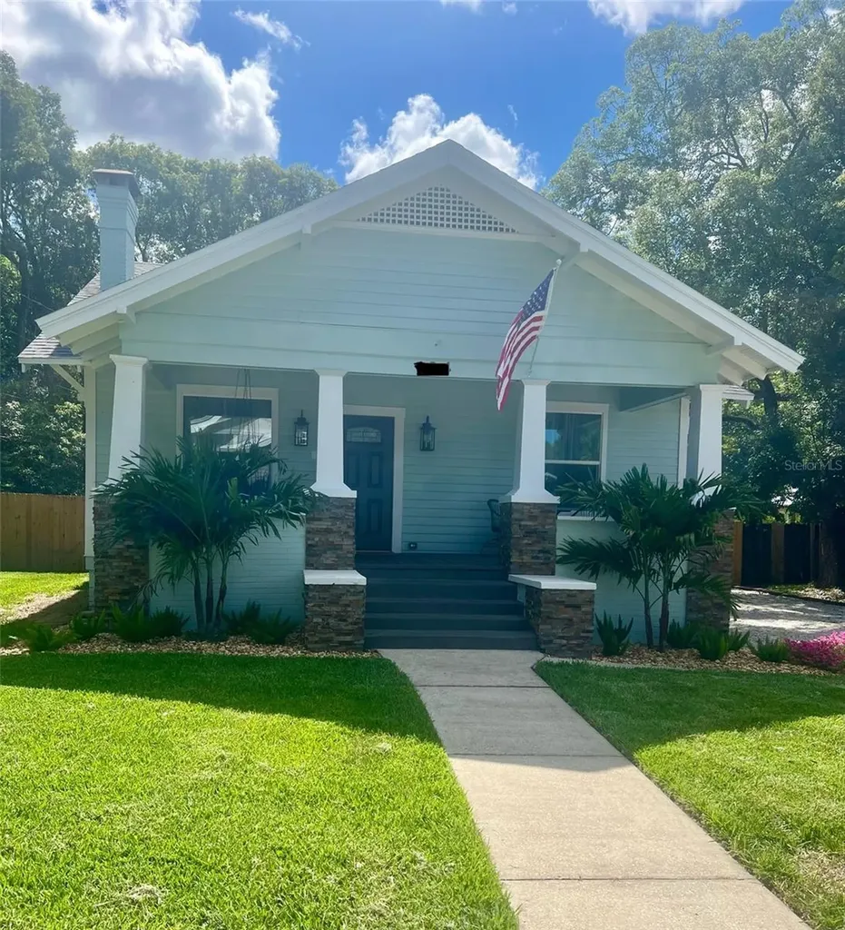 134 N Stone Street Deland FL 32720