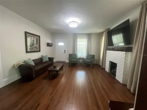 134 N Stone Street Deland FL 32720