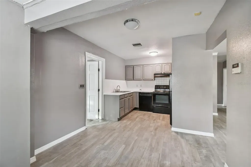 1921 W State Street Tampa FL 33606