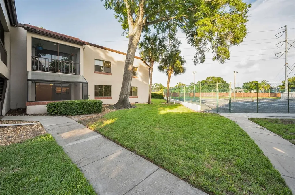2971 Estancia Boulevard Clearwater FL 33761