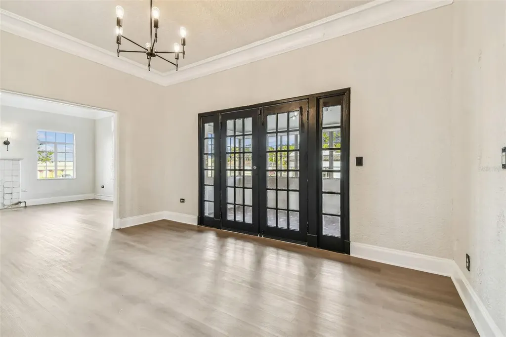 2102 W La Salle Street Tampa FL 33607