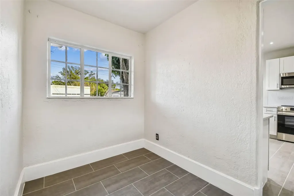 2102 W La Salle Street Tampa FL 33607
