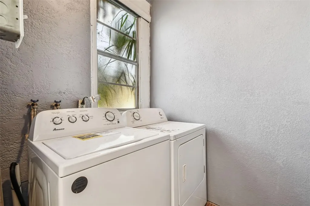 2102 W La Salle Street Tampa FL 33607