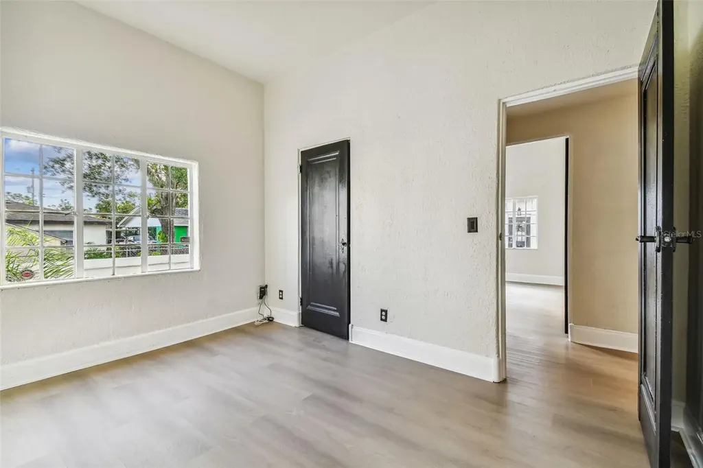 2102 W La Salle Street Tampa FL 33607
