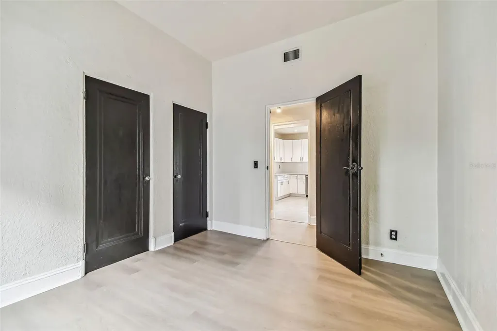 2102 W La Salle Street Tampa FL 33607