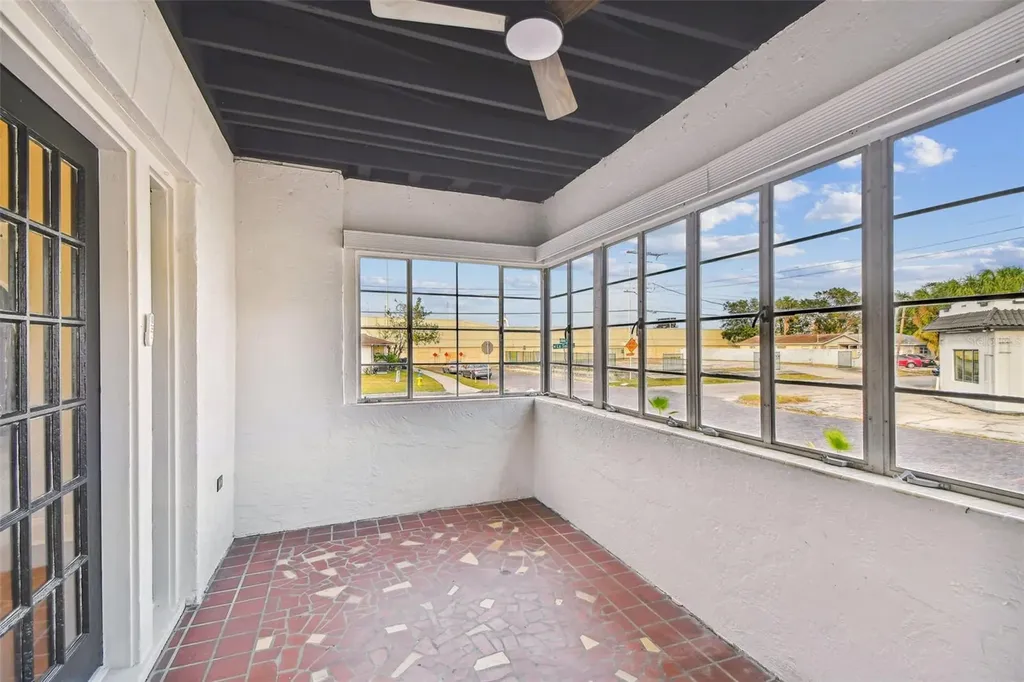 2102 W La Salle Street Tampa FL 33607
