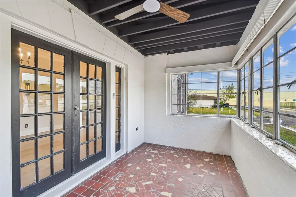 2102 W La Salle Street Tampa FL 33607