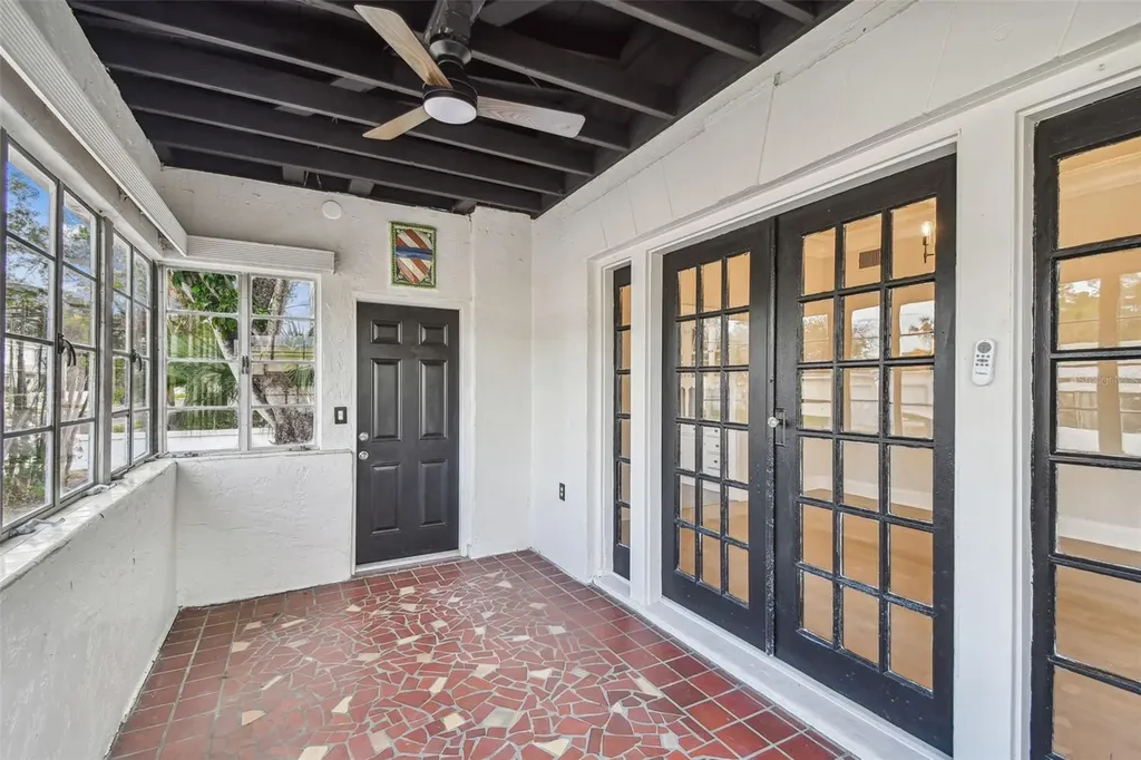 2102 W La Salle Street Tampa FL 33607