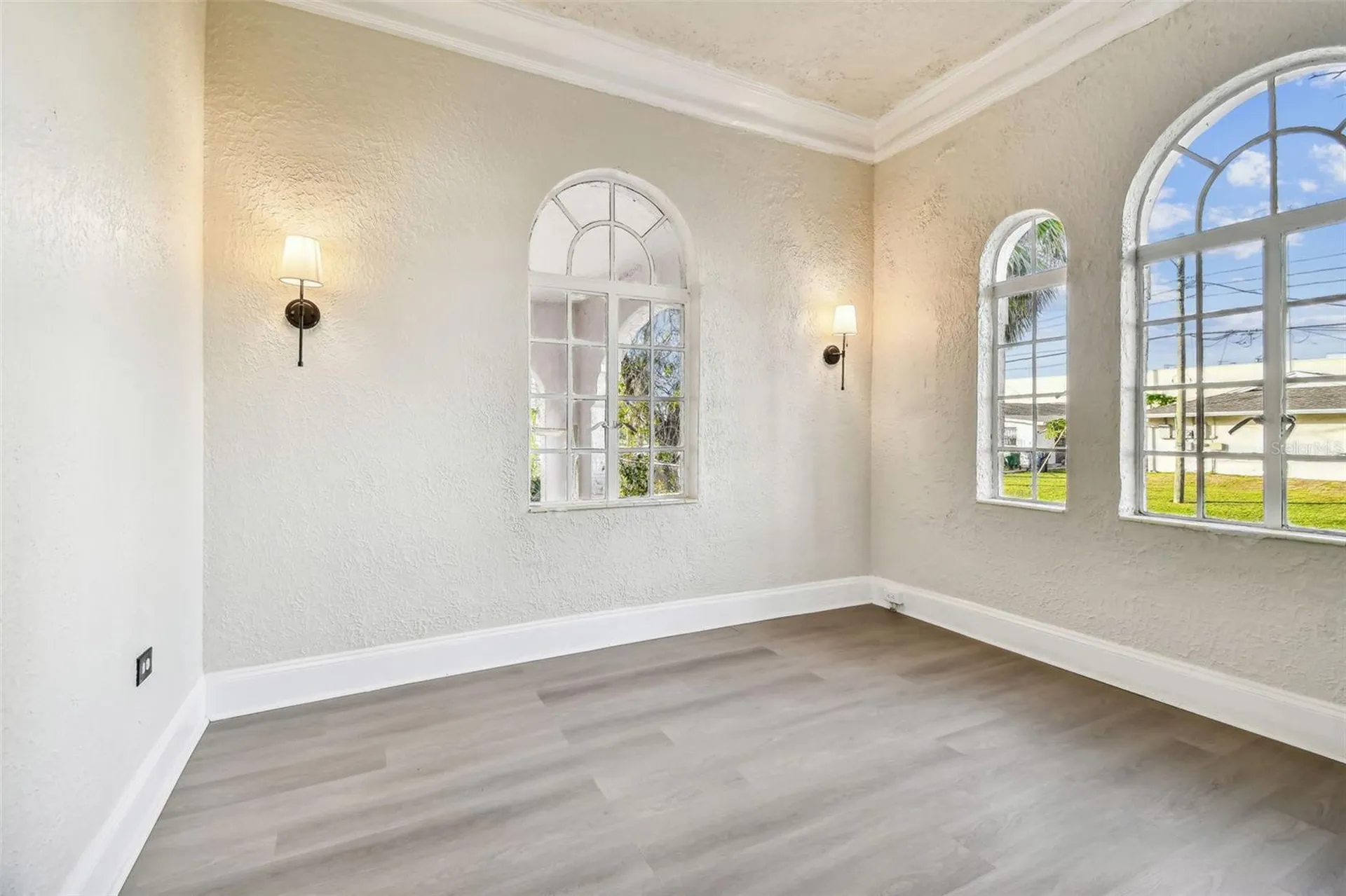 2102 W La Salle Street Tampa FL 33607