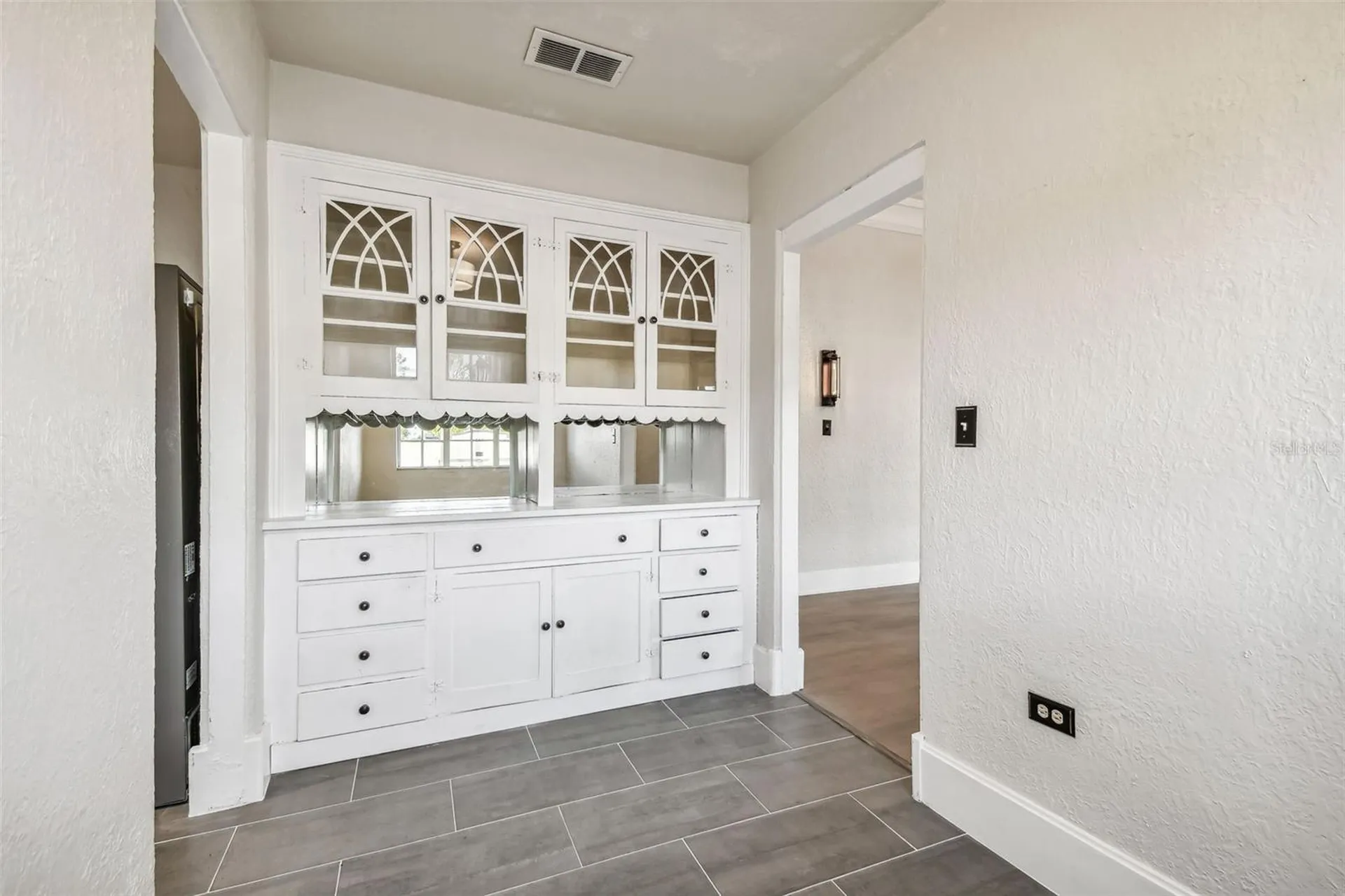 2102 W La Salle Street Tampa FL 33607
