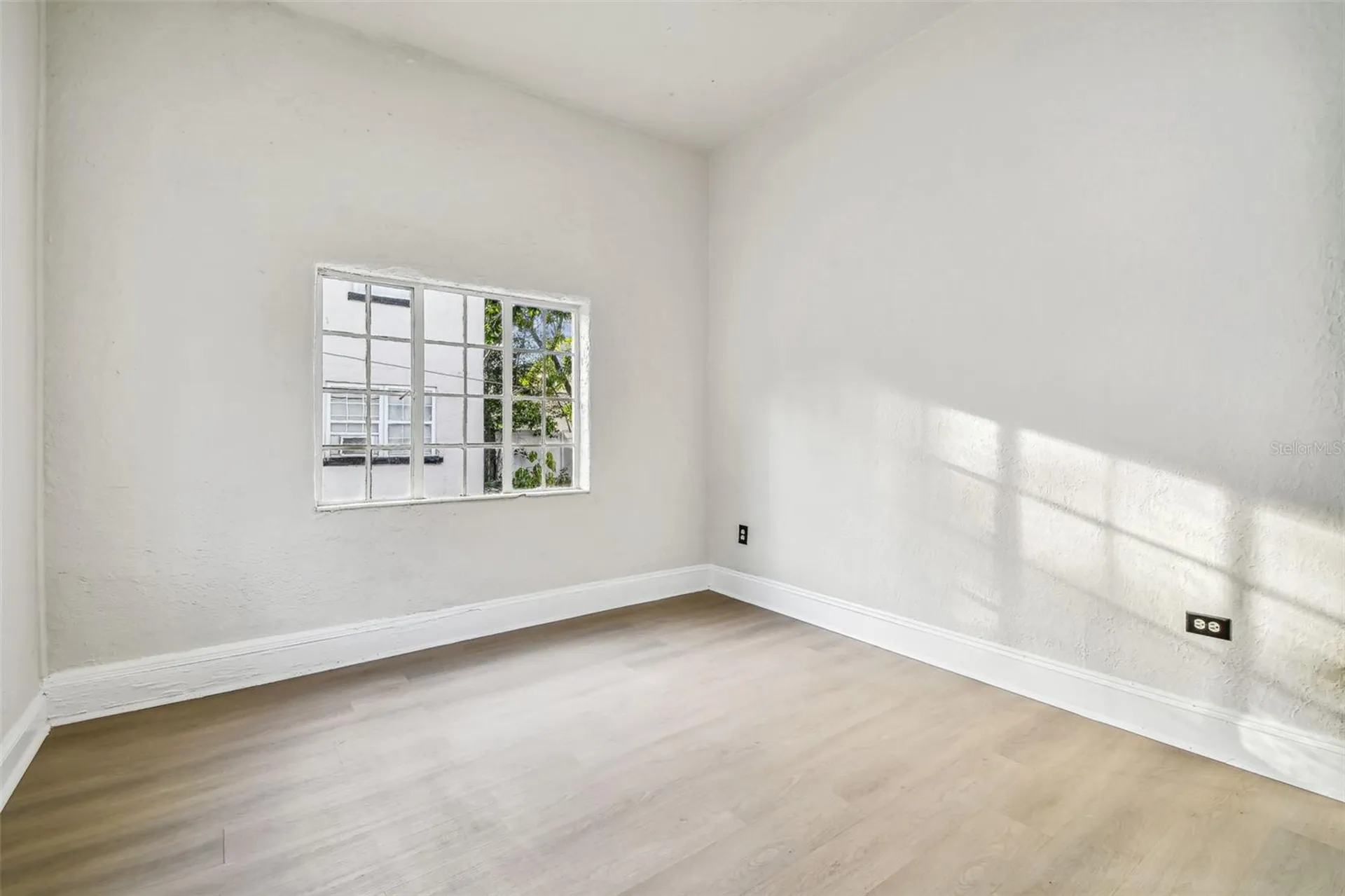 2102 W La Salle Street Tampa FL 33607
