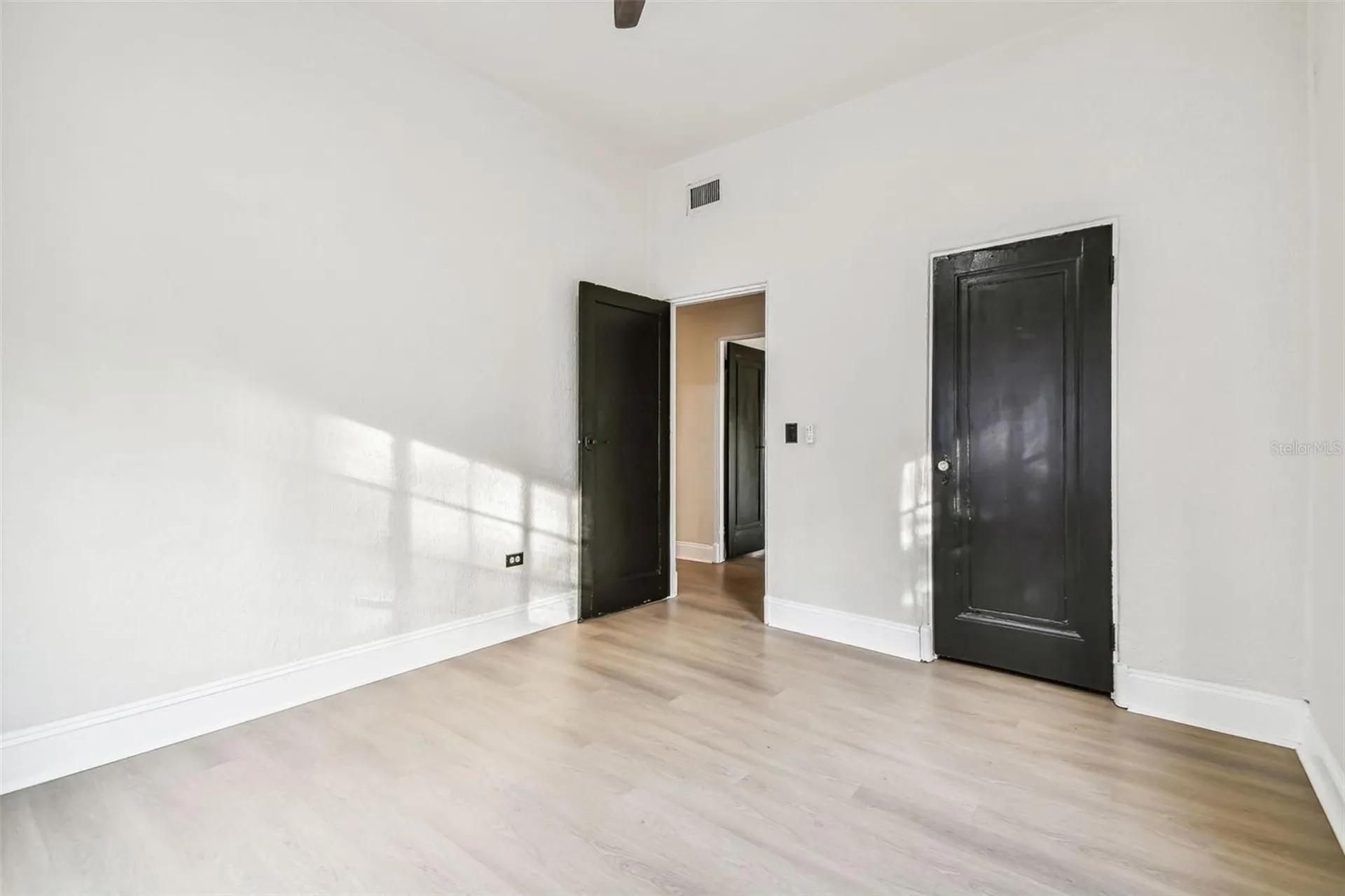 2102 W La Salle Street Tampa FL 33607