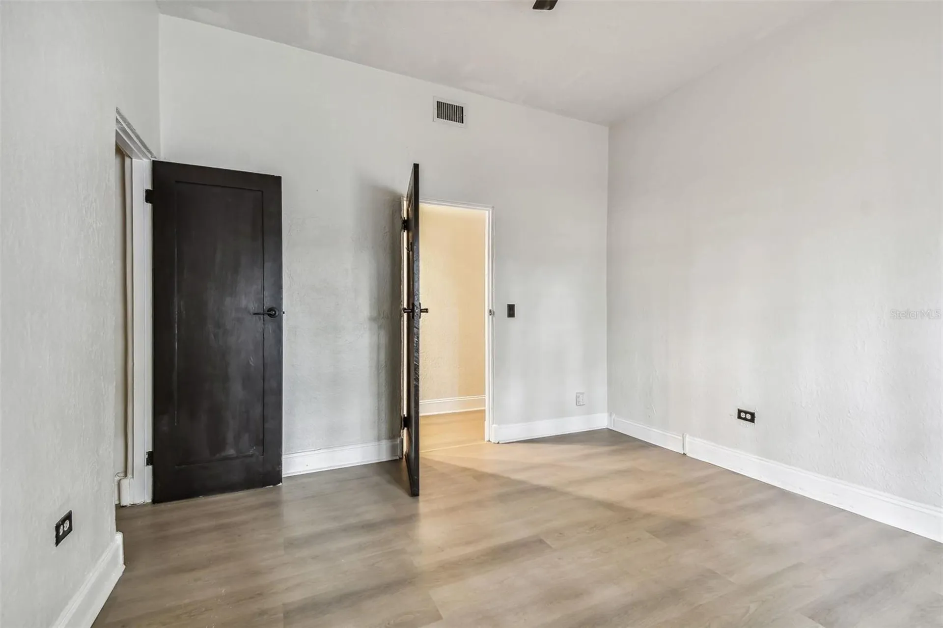 2102 W La Salle Street Tampa FL 33607
