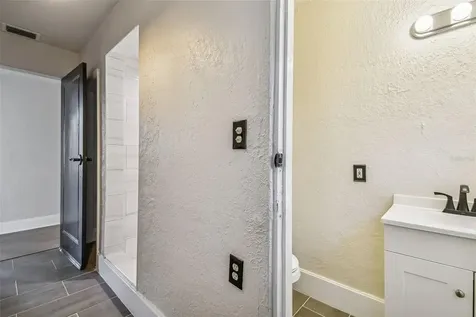 2102 W La Salle Street Tampa FL 33607