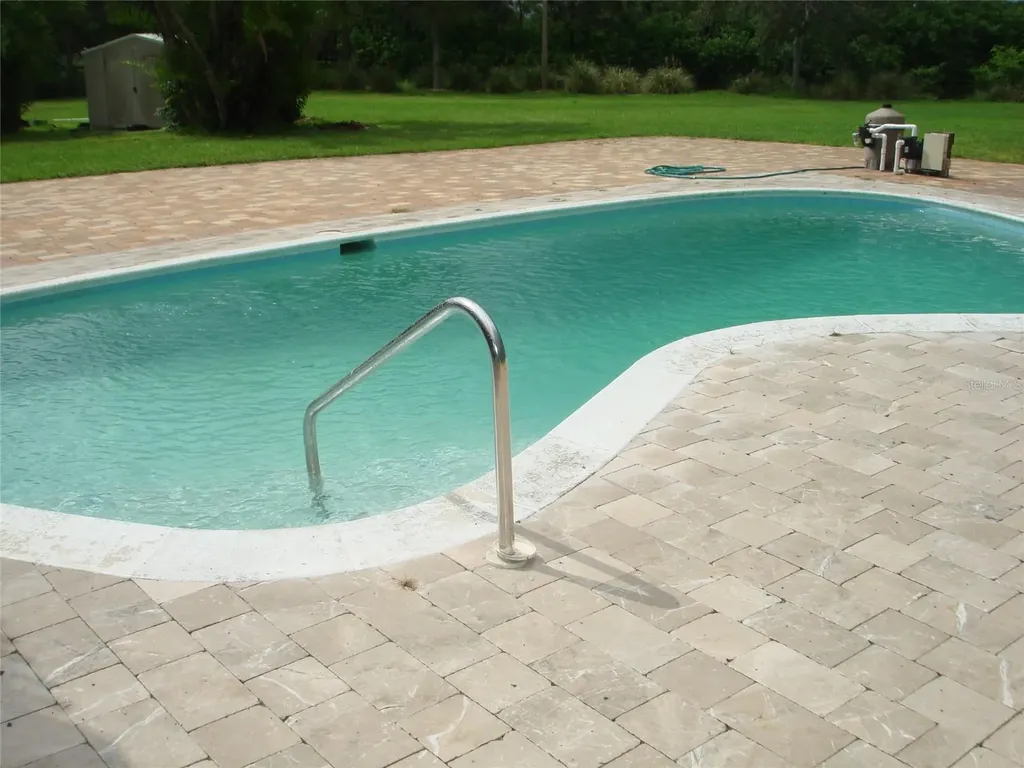1730 Robinhood Lane Clearwater FL 33764