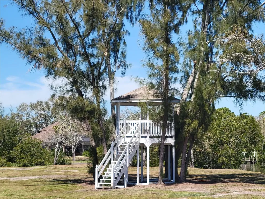 1730 Robinhood Lane Clearwater FL 33764
