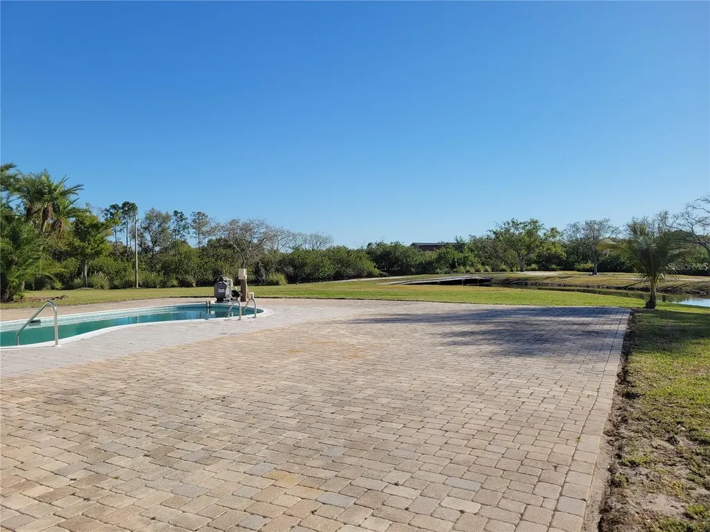 1730 Robinhood Lane Clearwater FL 33764