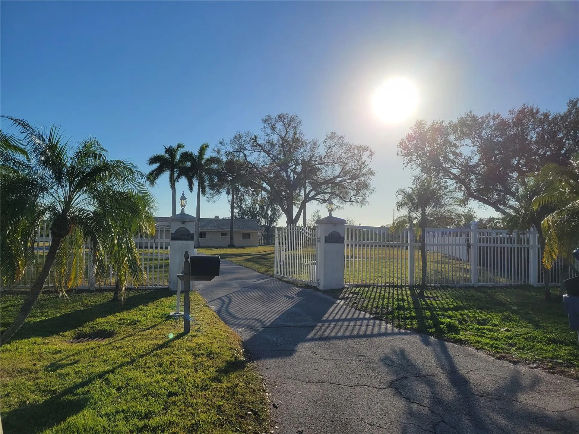 1730 Robinhood Lane Clearwater FL 33764