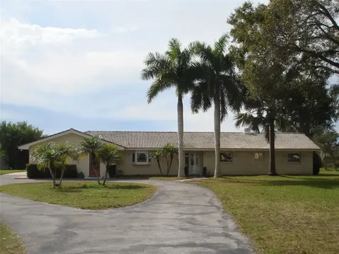 1730 Robinhood Lane Clearwater FL 33764
