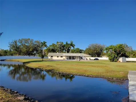 1730 Robinhood Lane Clearwater FL 33764