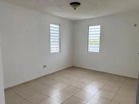 53 Calle Saturno Com Sandin Vega Baja PR 00693